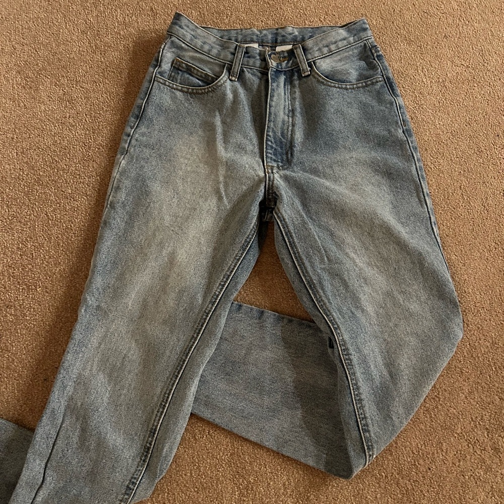 Brandy Melville / John Galt light wash high-waisted jeans